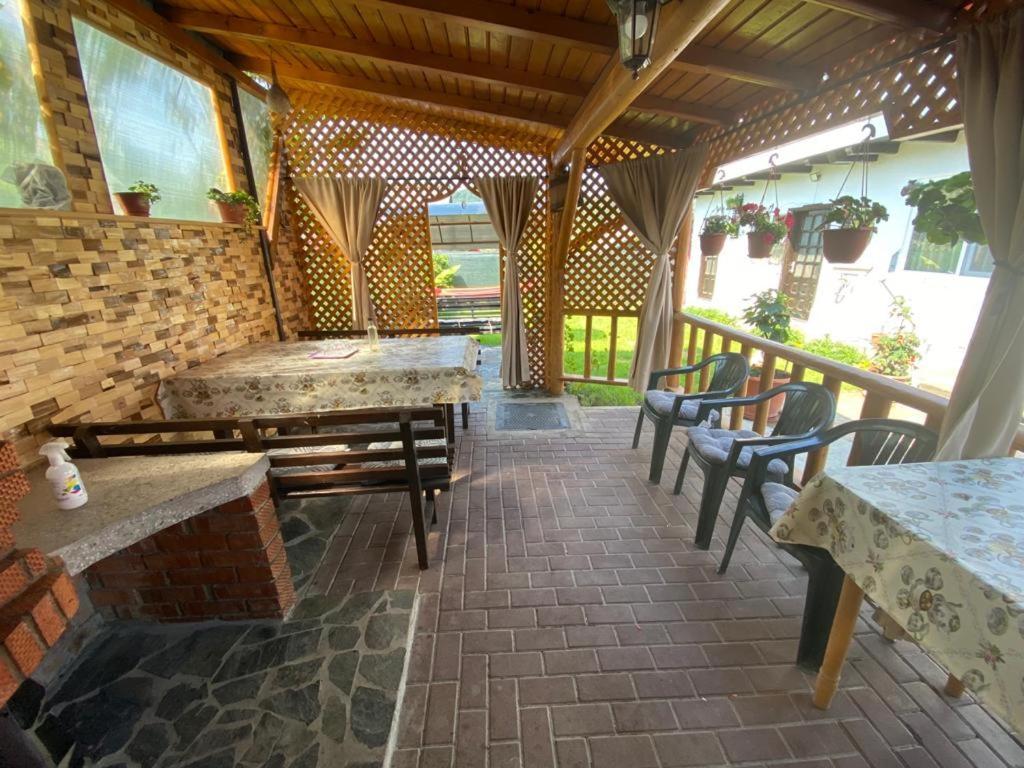 Casa Diana-Maria Apartment Curtea De Arges Exterior photo