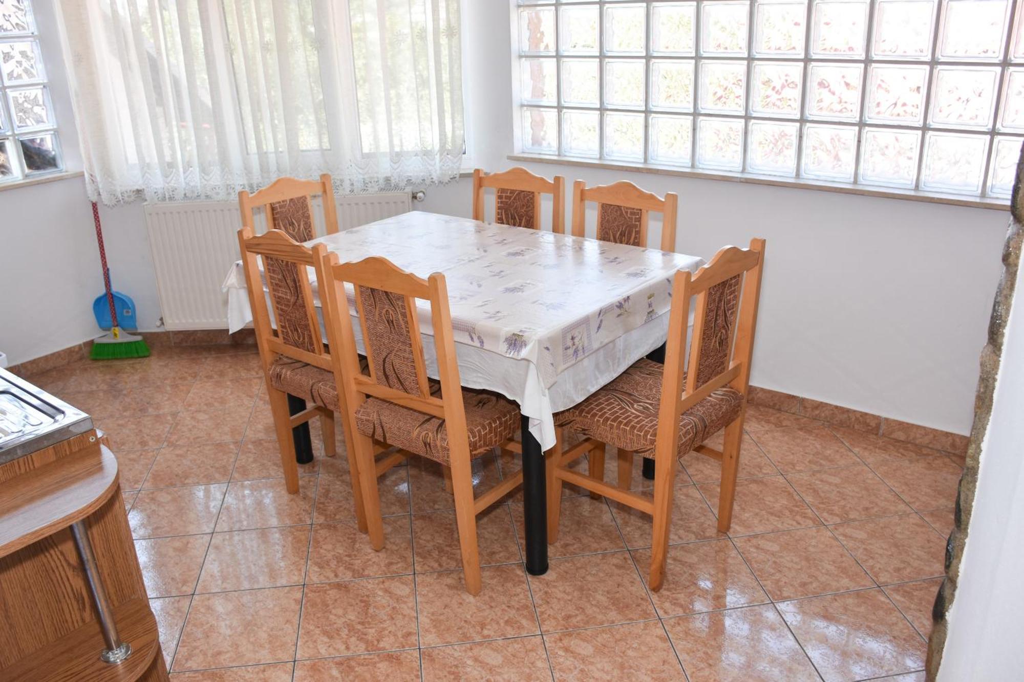 Casa Diana-Maria Apartment Curtea De Arges Exterior photo